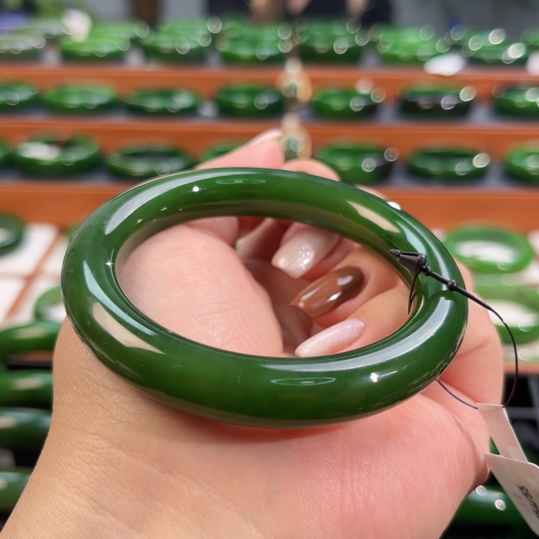 未镶嵌手镯和田玉55