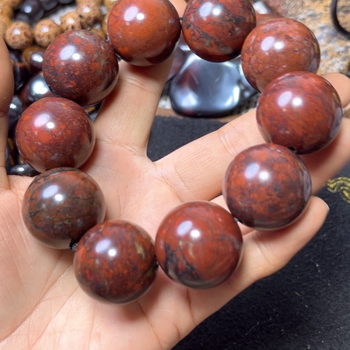 9***石英石2.6的大珠子手串