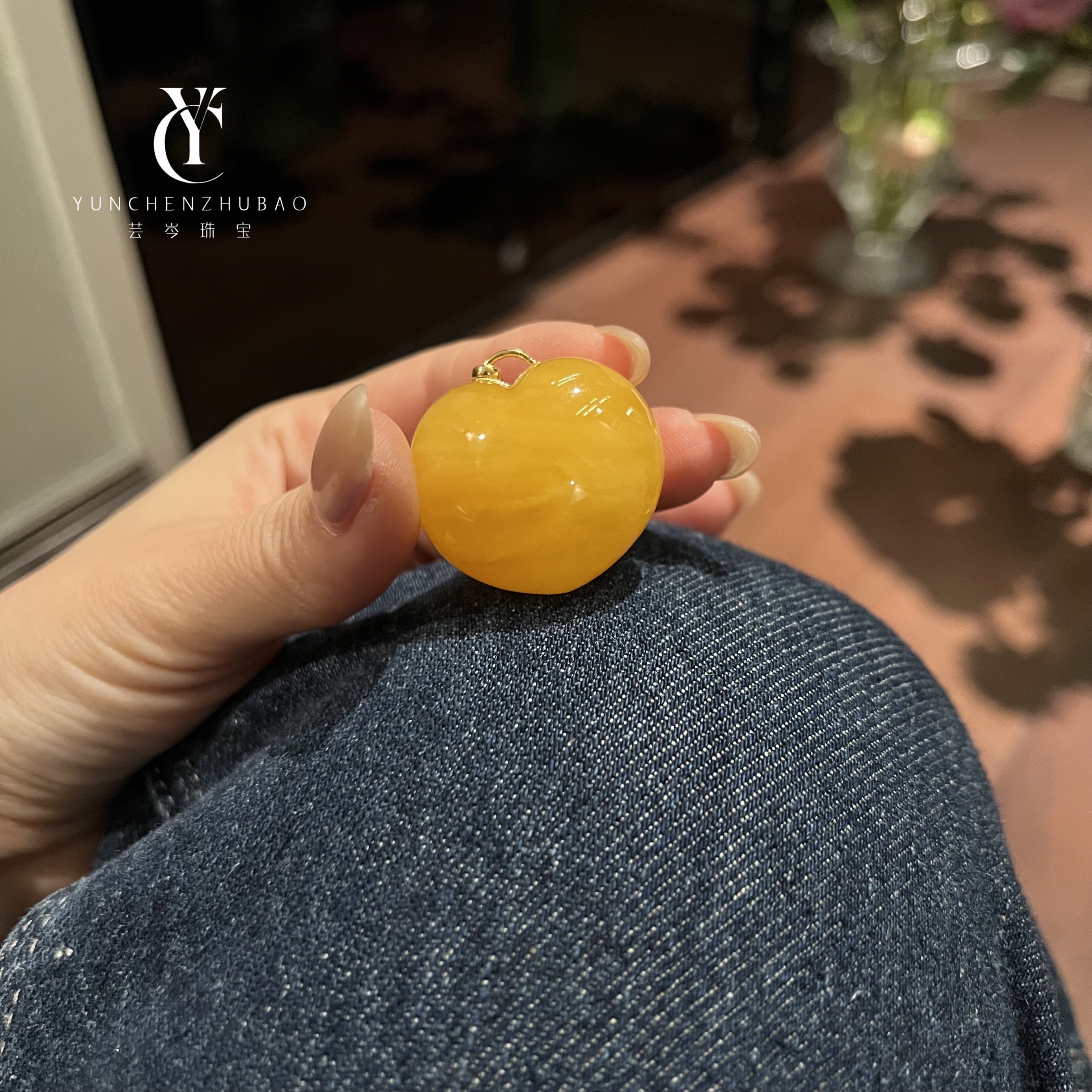 蜜蜡胖胖爱心大号18k金吊坠（未开价