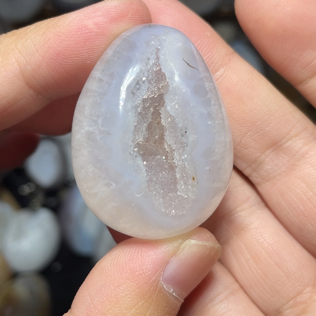 未镶嵌水晶大型摆件（非配饰）