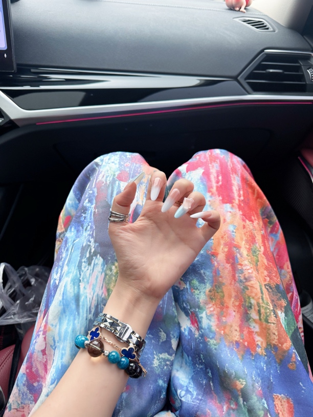 手工冰透裸色爆闪钻球穿戴甲成品美甲贴片自然显白中长款