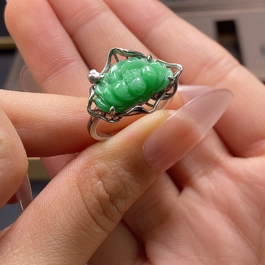 颈饰银S925镶嵌翡翠