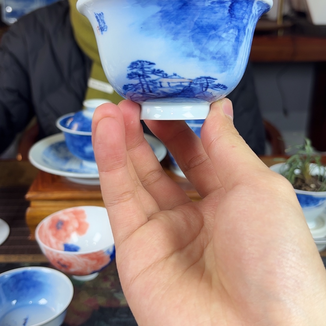 王庆龙老师手绘陶瓷