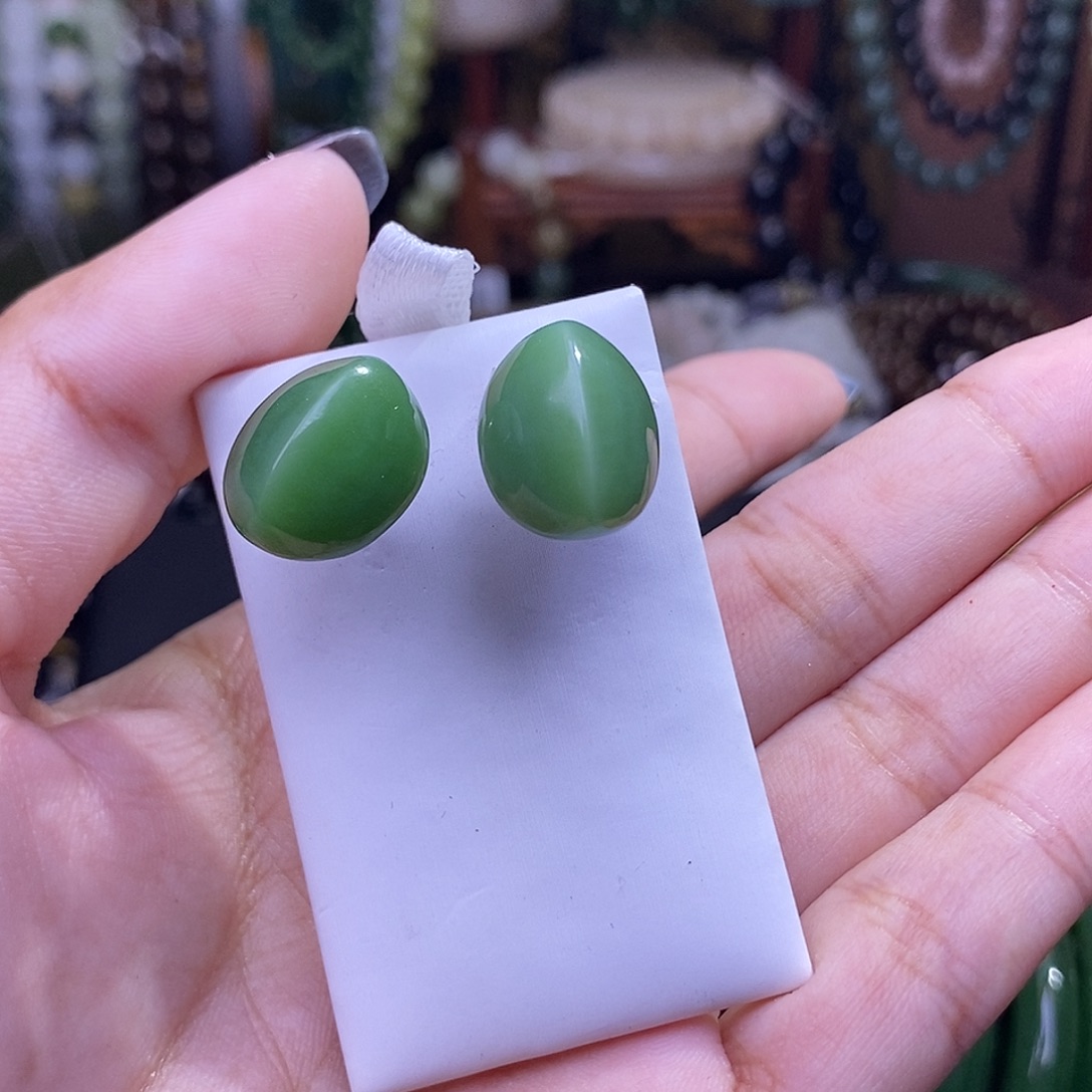 小****和田玉未镶嵌颈饰碧玉老料金镶耳钉