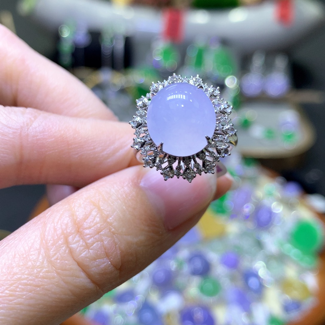 【闪购商品】翡翠颈饰18K金镶嵌翡翠吊坠项链