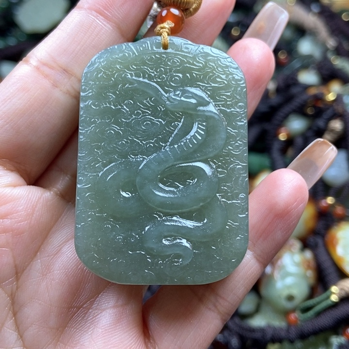 和田玉颈饰未镶嵌双面