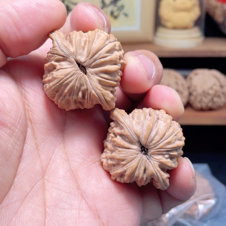 文玩核桃把件汉高楼（全品/38尺）