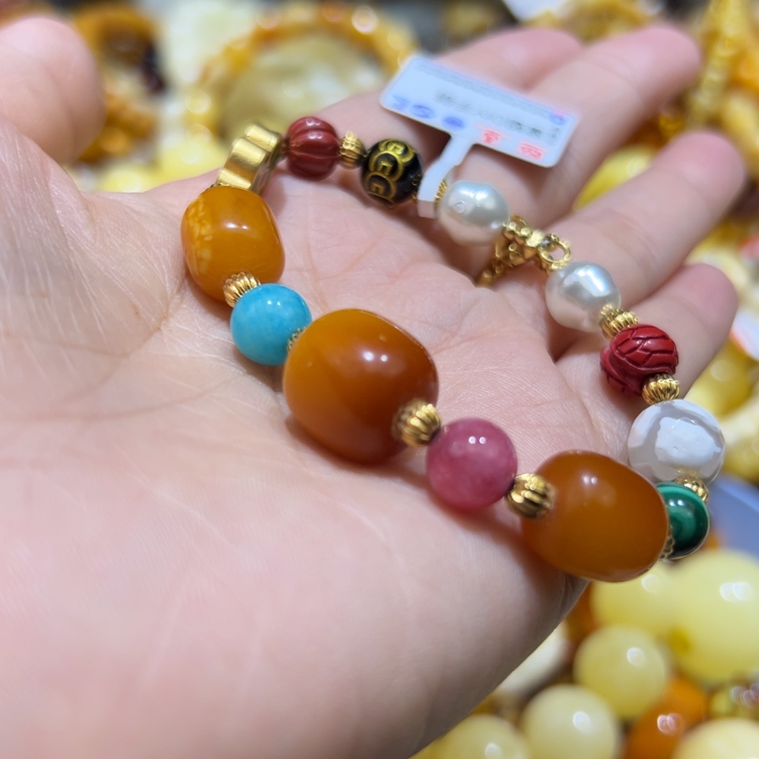 琥珀珠宝奇石未镶嵌