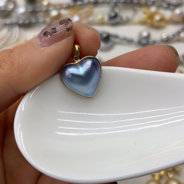 拼合珍珠（马贝珠）吊坠(不含链)18K金镶嵌