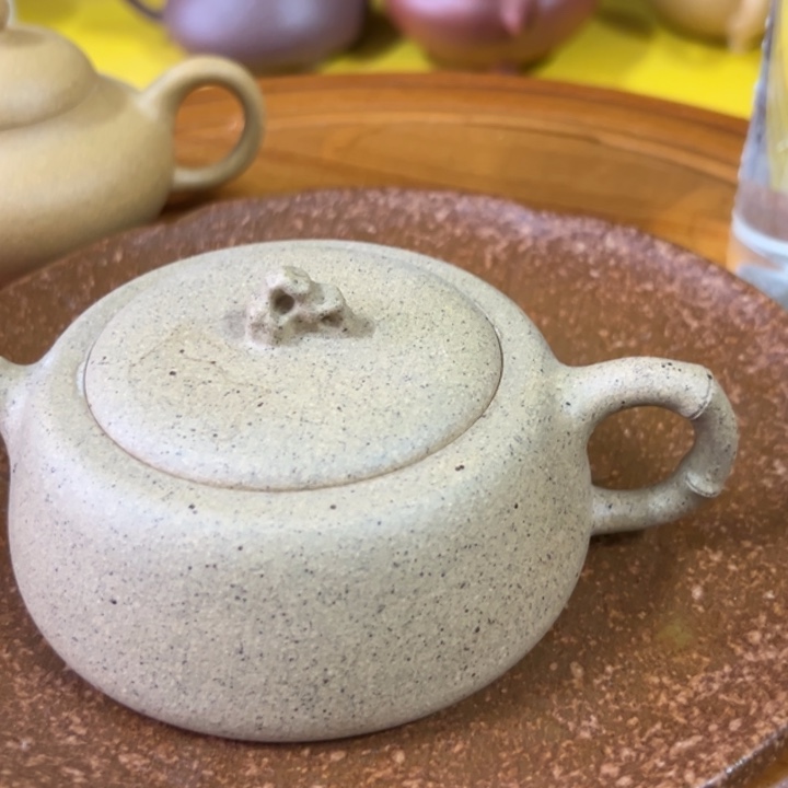 紫砂茶壶芝麻段卡盖160cc