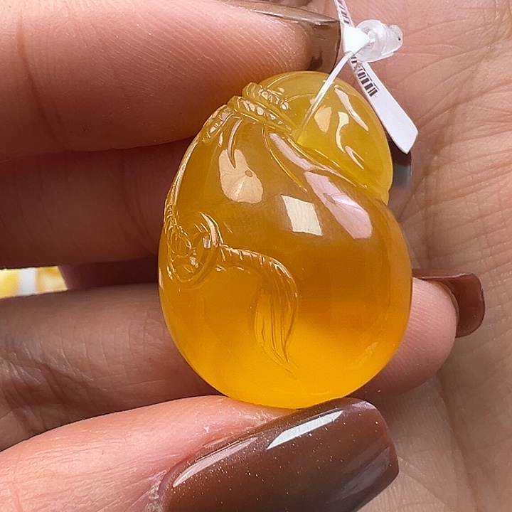 蜜蜡未镶嵌珠宝奇石