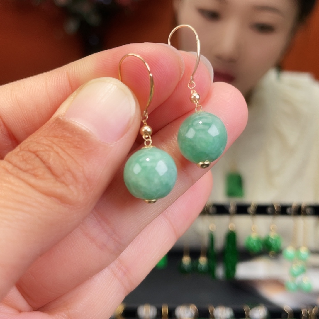 翡翠18K金镶嵌耳饰