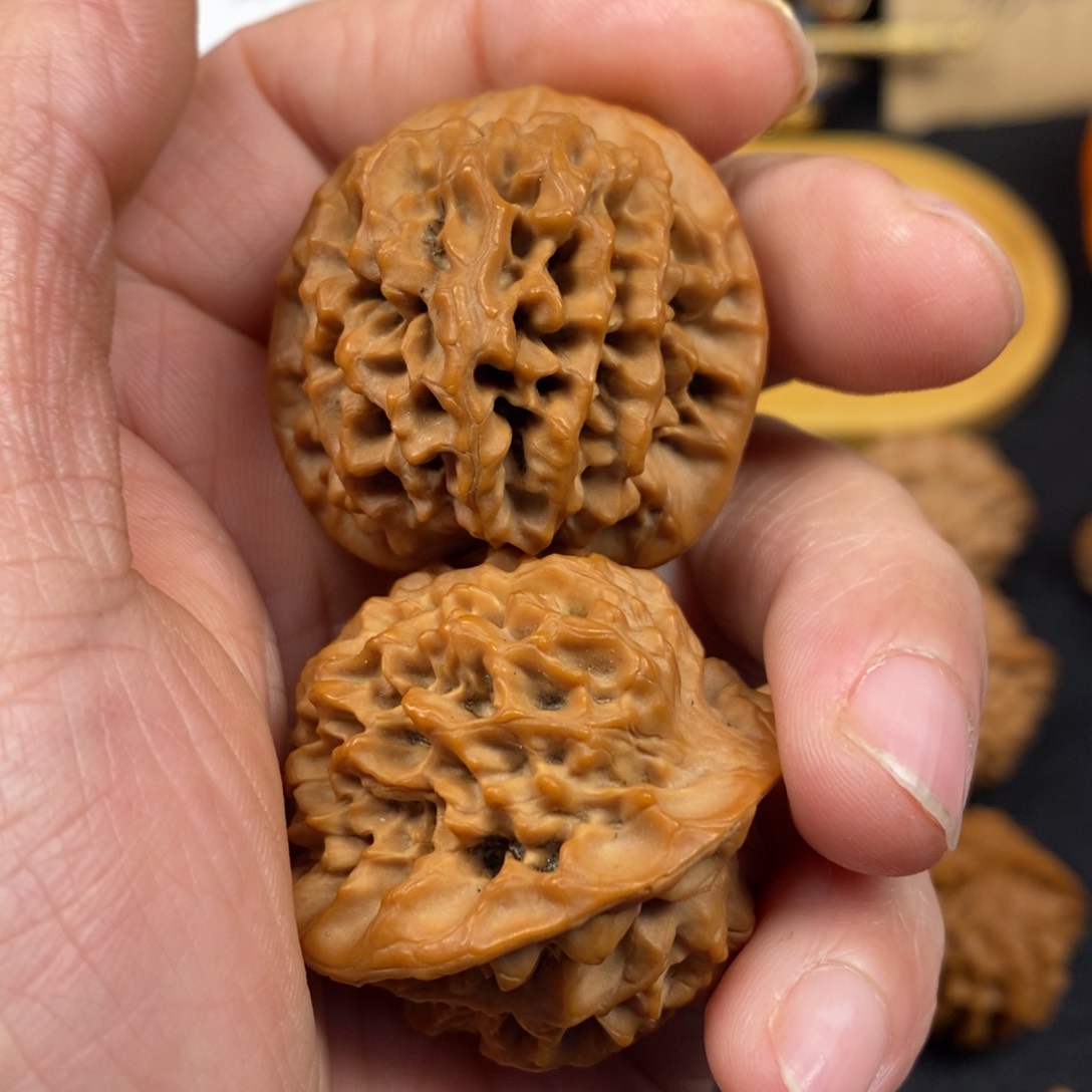 秦岭南侧为青石山景