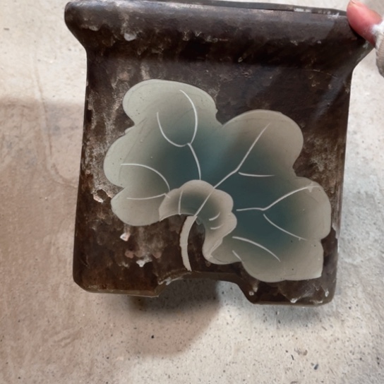 罐默认微瑕，有孔编号15-276