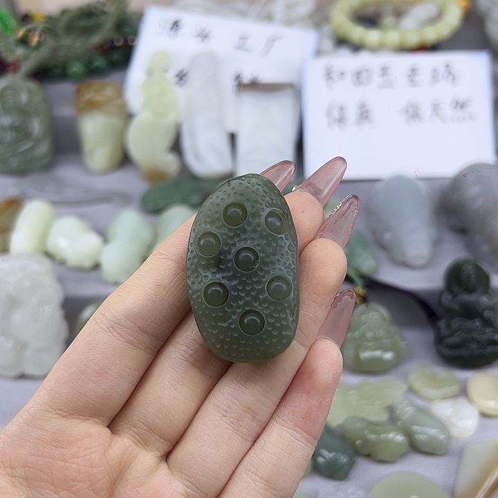 颈饰未镶嵌和田玉