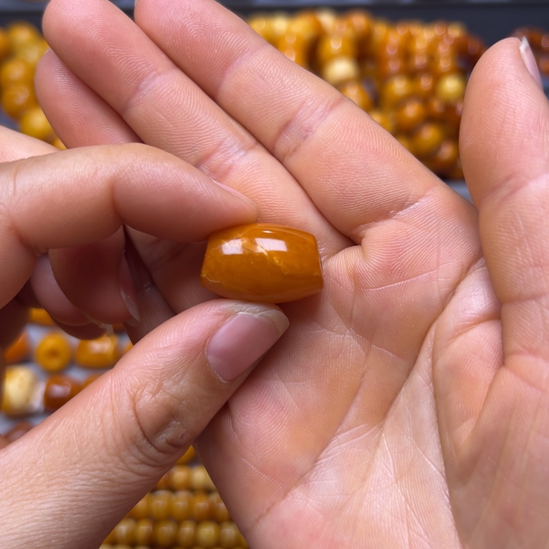 琥珀未镶嵌吊坠(不含链)