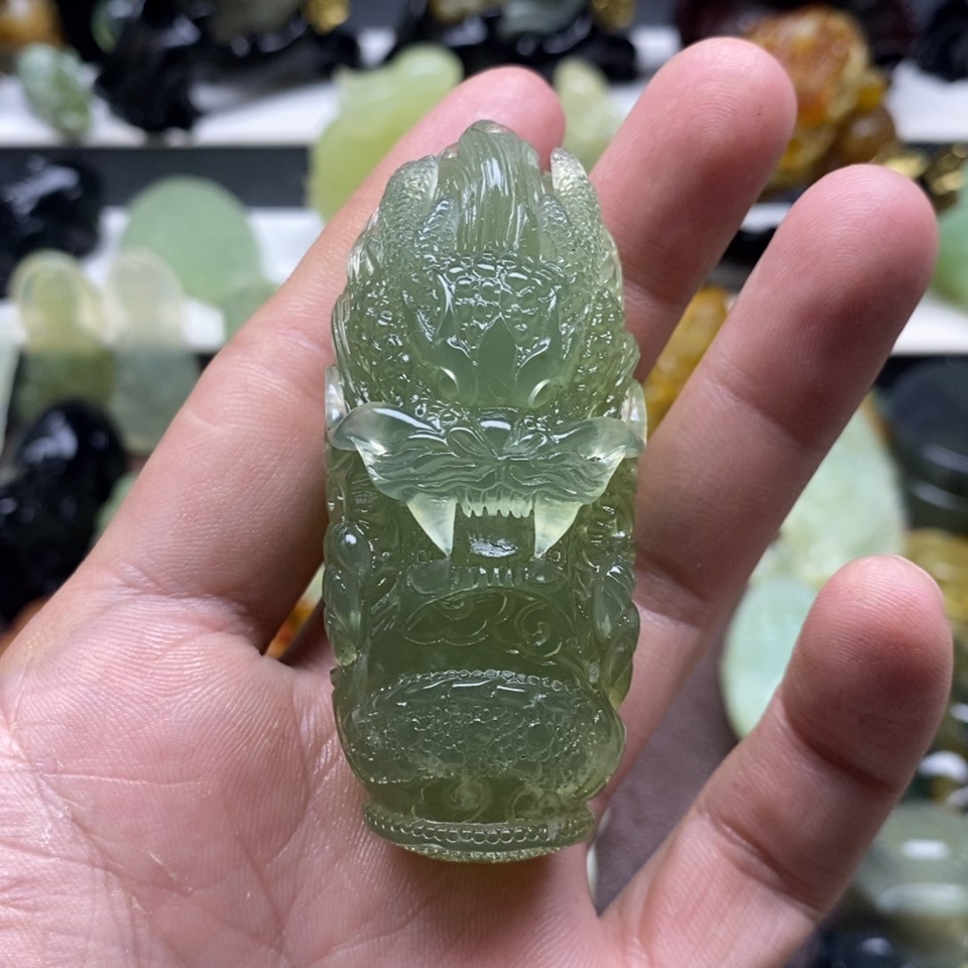 岫玉龙柱手把未镶嵌