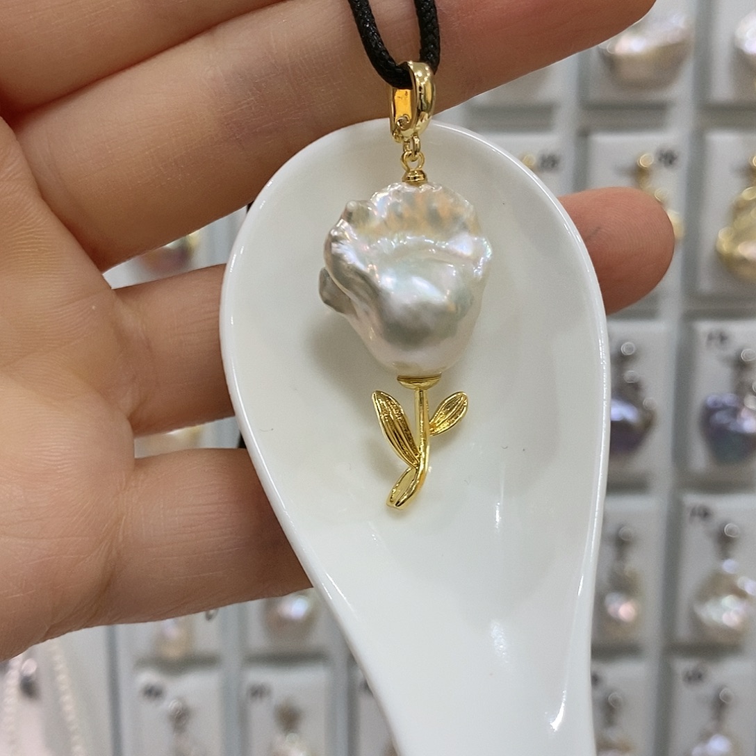 颈饰未镶嵌淡水珍珠