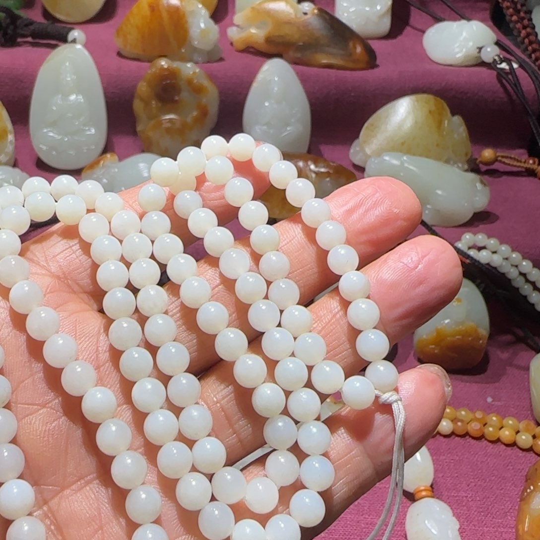 和田玉颈饰未镶嵌