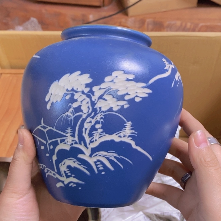 精美家用花瓶一客