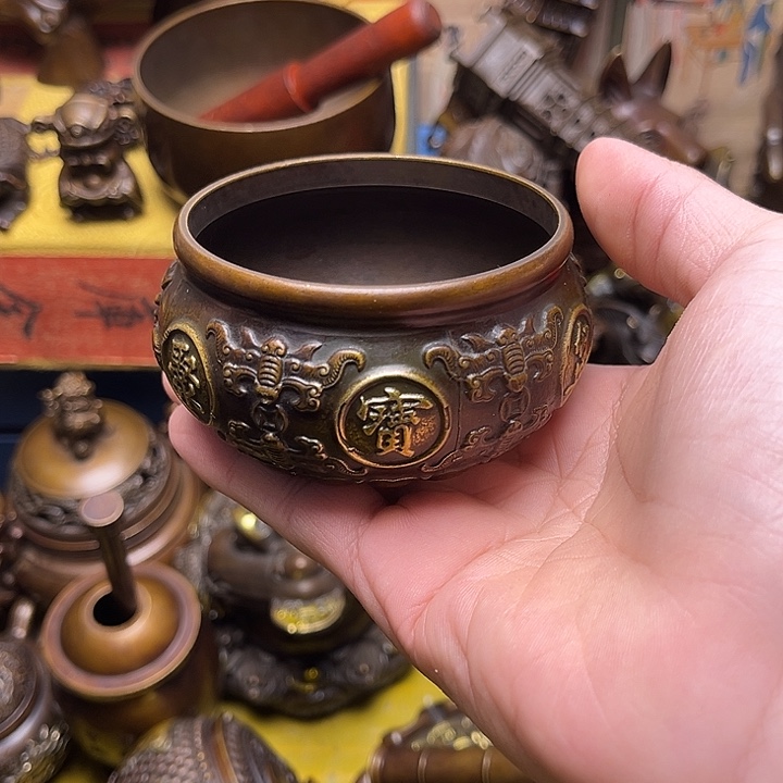 精美铜器点击下单