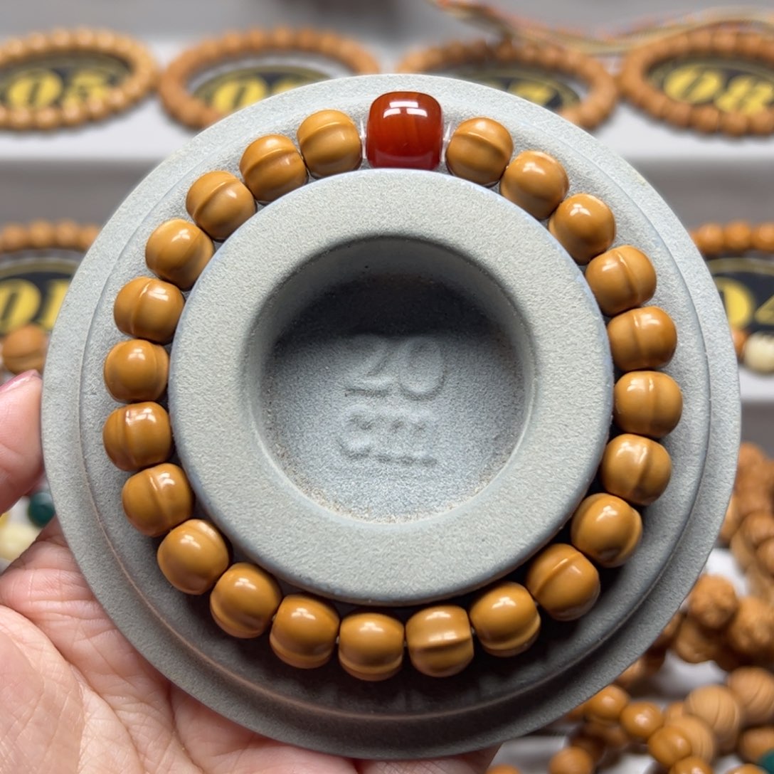 陌***G猴头核桃手串10.6三花鲨鱼