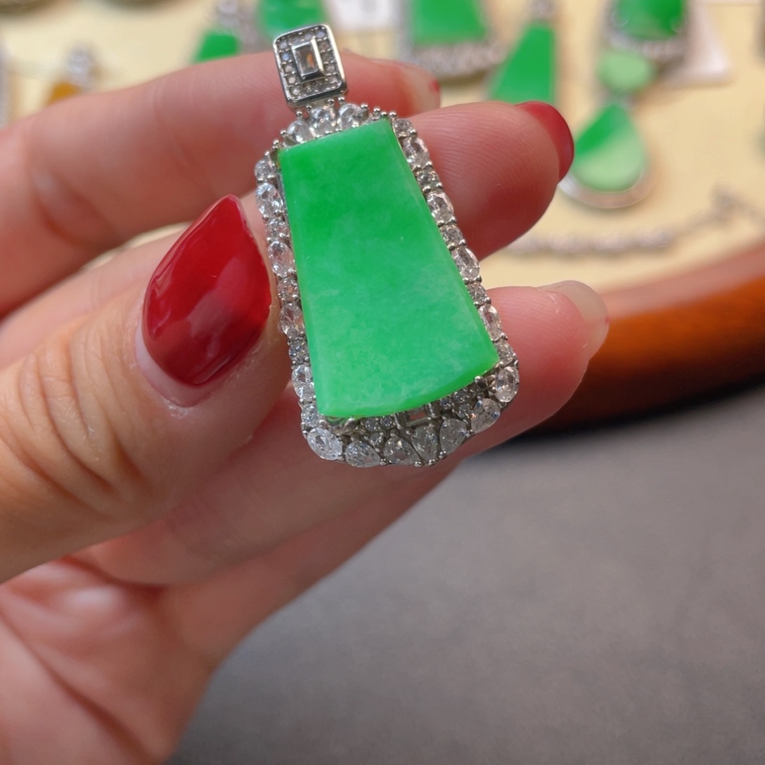 翡翠吊坠(不含链)银S925镶嵌