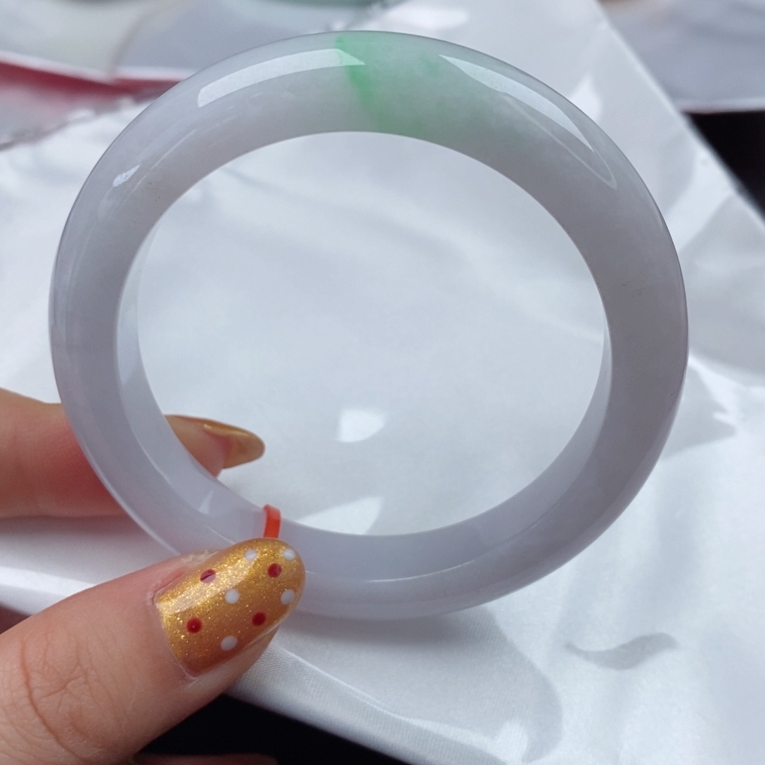 翡翠手镯未镶嵌55圈口