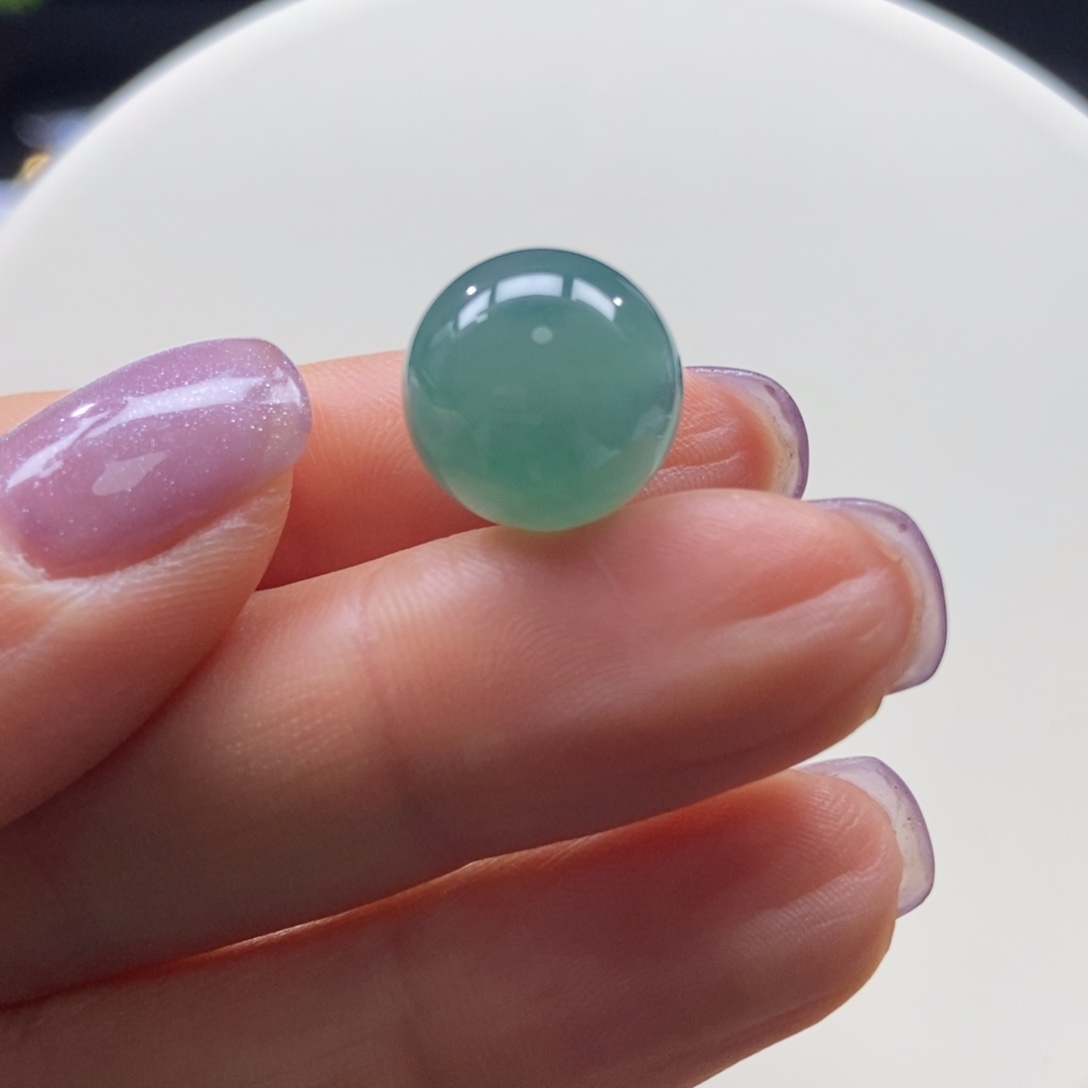 翡翠颈饰未镶嵌海水绿圆珠13.6mm