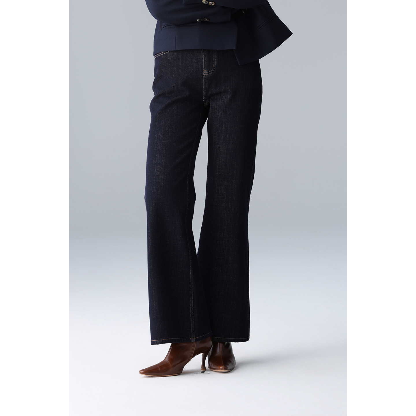 WeTHEE显瘦显腿细显腿长拉长线条深蓝喇叭牛仔裤秋冬长裤休闲牛仔