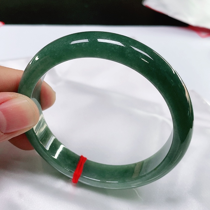翡翠手镯（圆镯）未镶嵌翡翠手镯未镶嵌 63大圈口