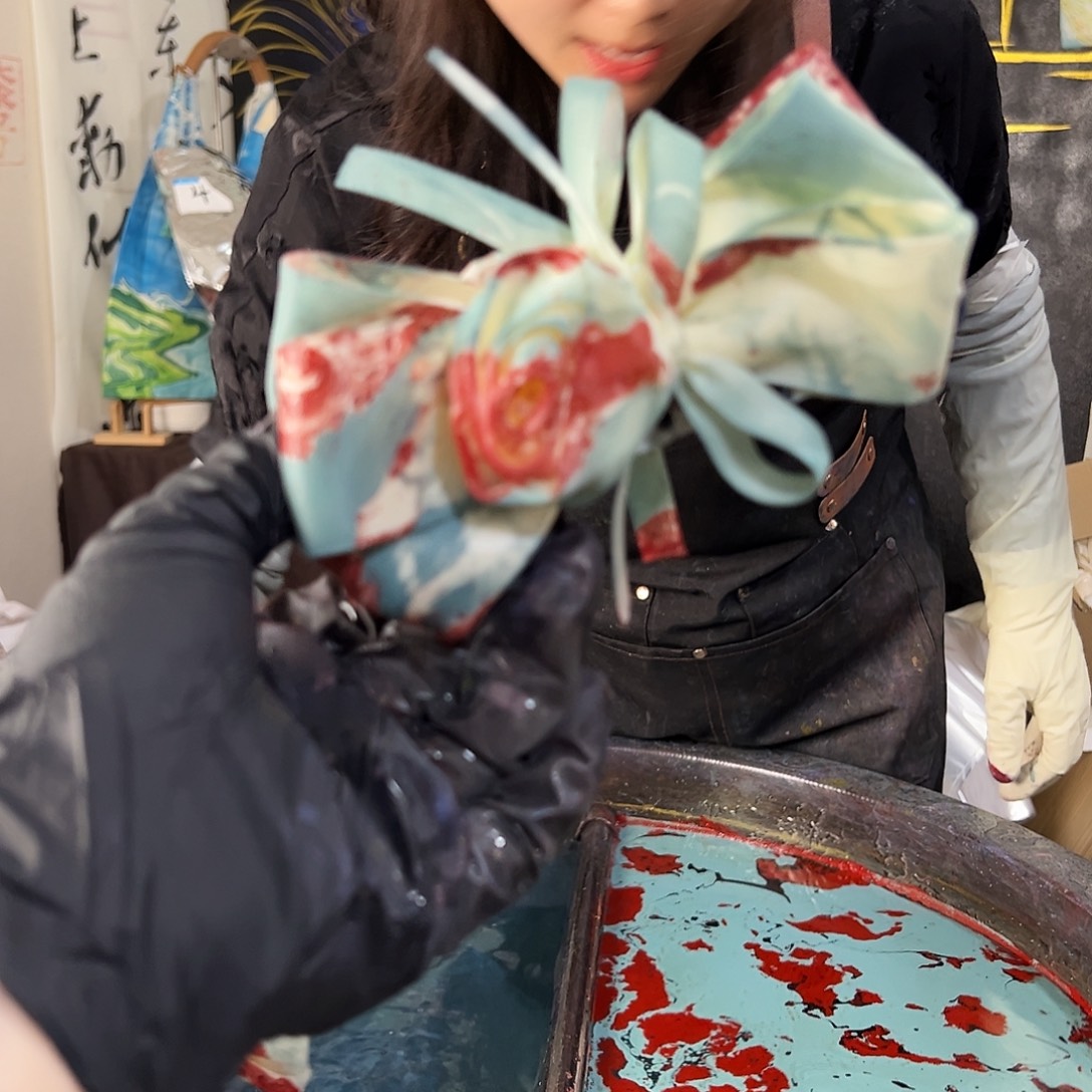 566玫瑰香蕉夹锦鲤色