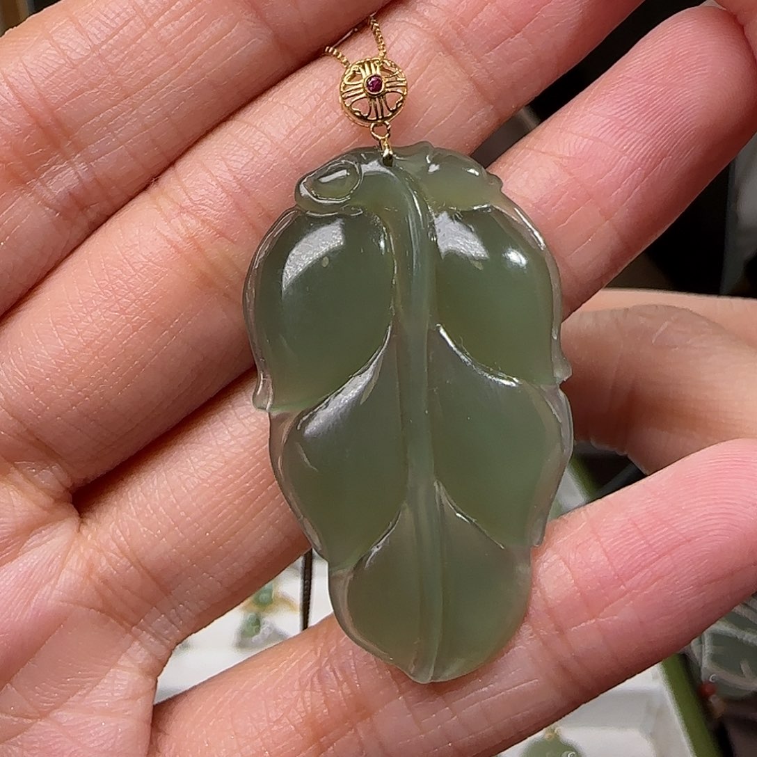 和田玉颈饰18K金镶嵌