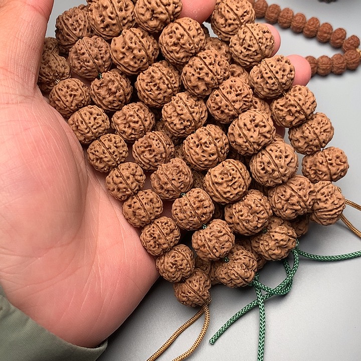 吊坠金刚菩提送几条大梅花