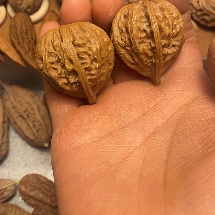 文玩核桃吊坠不错