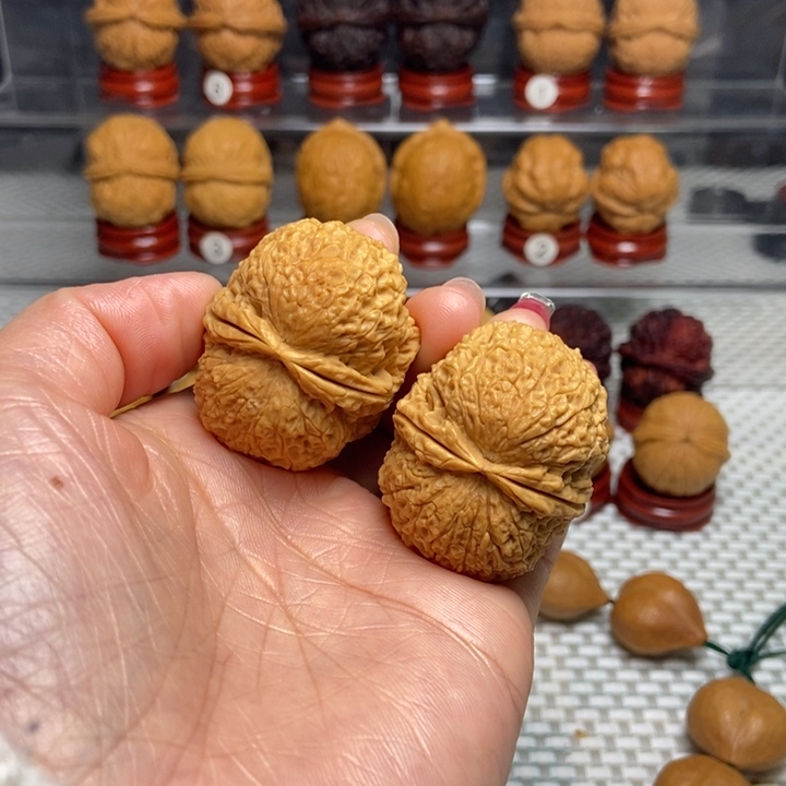 文玩核桃把件33麒麟元宝