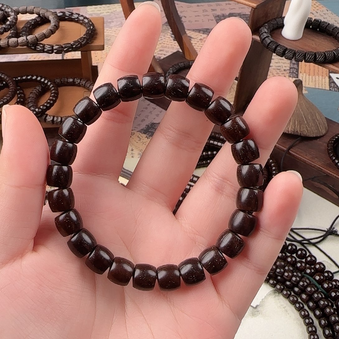 椰蒂吊坠9*8直切手串