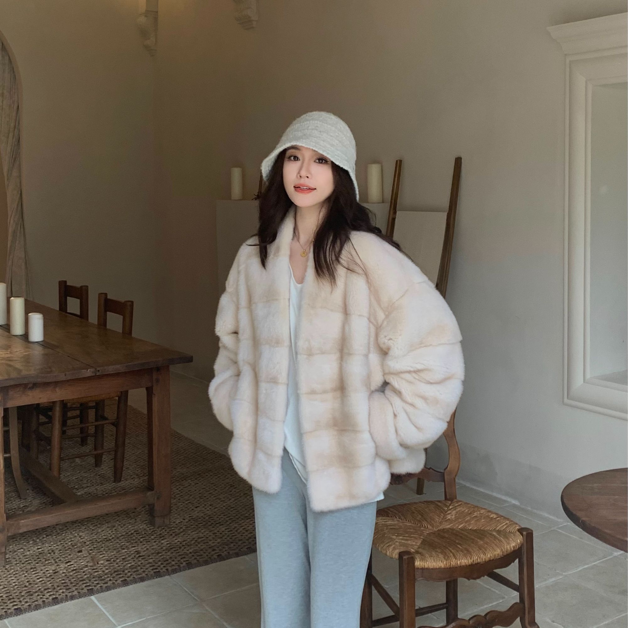 .新款短2级别（全挖销）水貂挽袖V领横排外套整貂秋冬气质大衣女网.