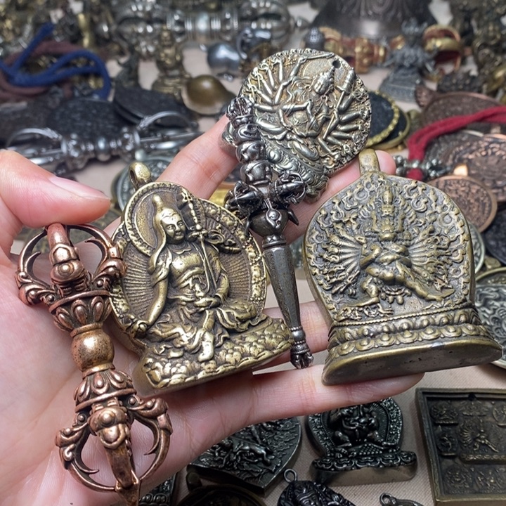 空***、铜家居工艺福利挂件