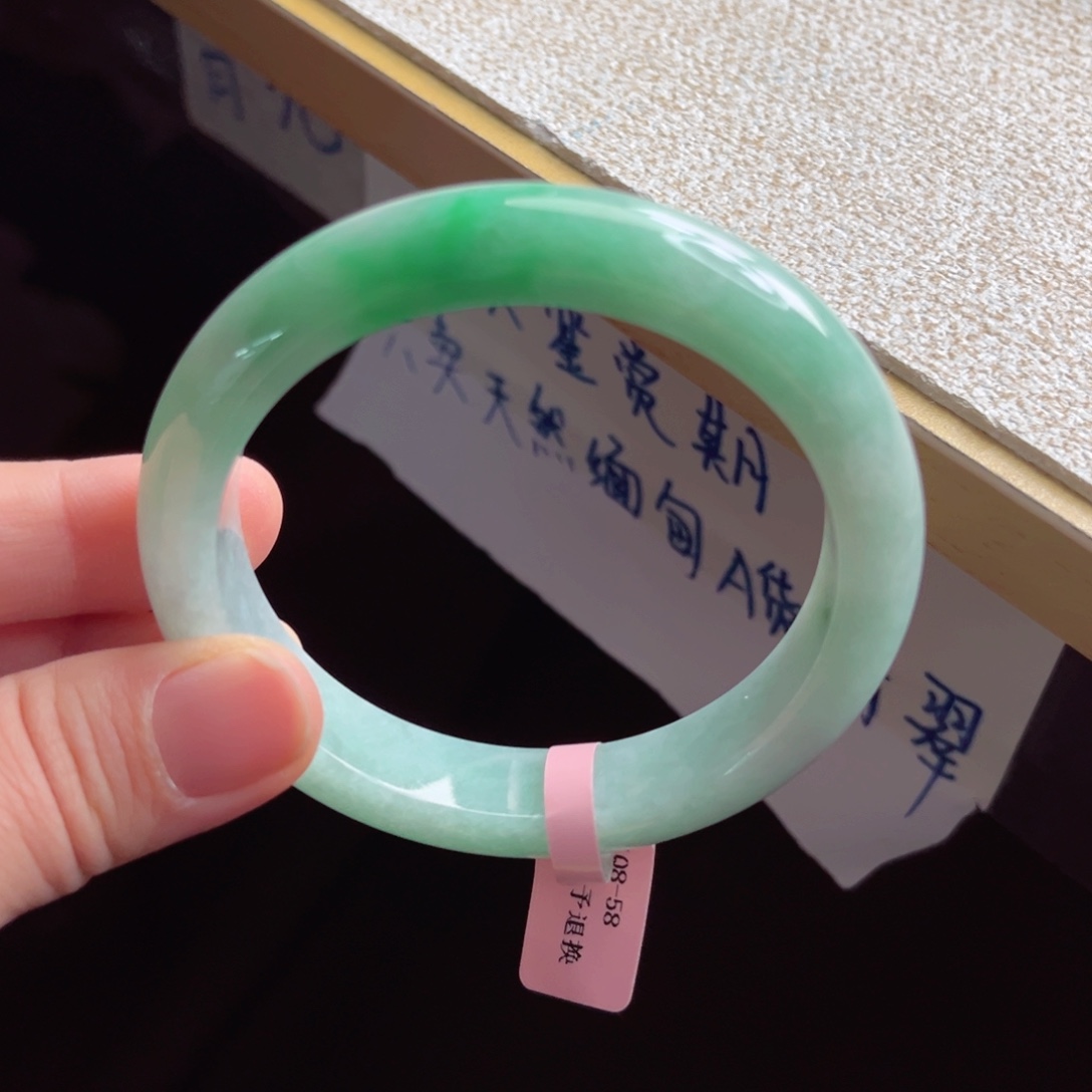 翡翠未镶嵌手镯手镯