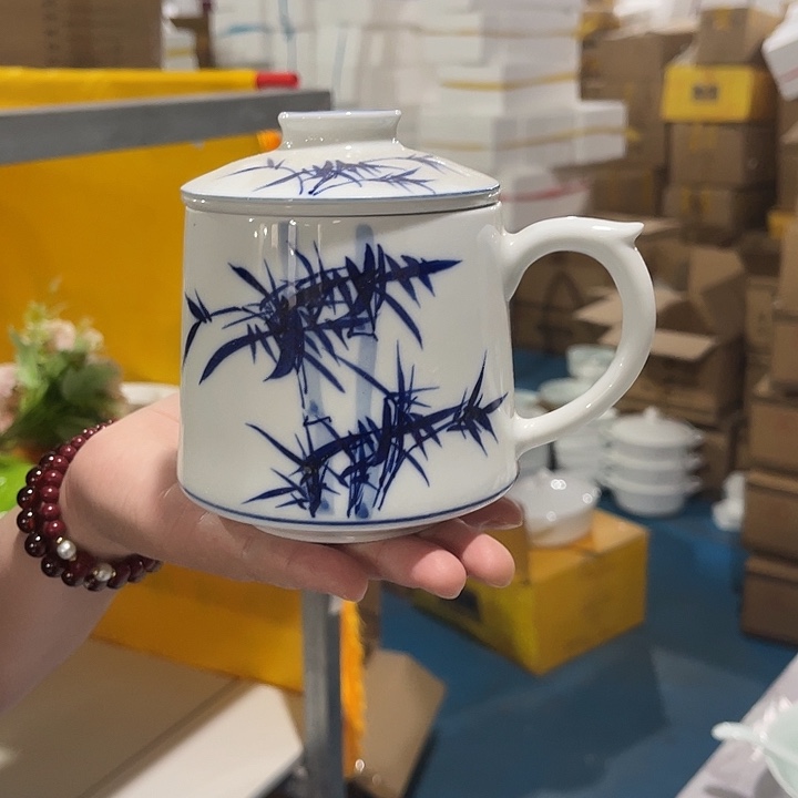 瓷片手绘竹报平安办公杯一个，包邮
