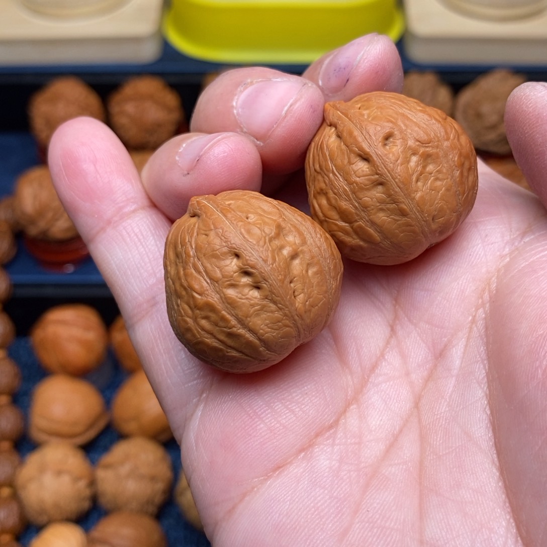 文玩核桃把件阳*手捻