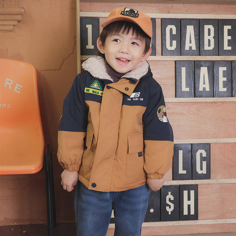 儿童户外加绒保暖冲锋衣2025冬款男童连帽拉链棉外套