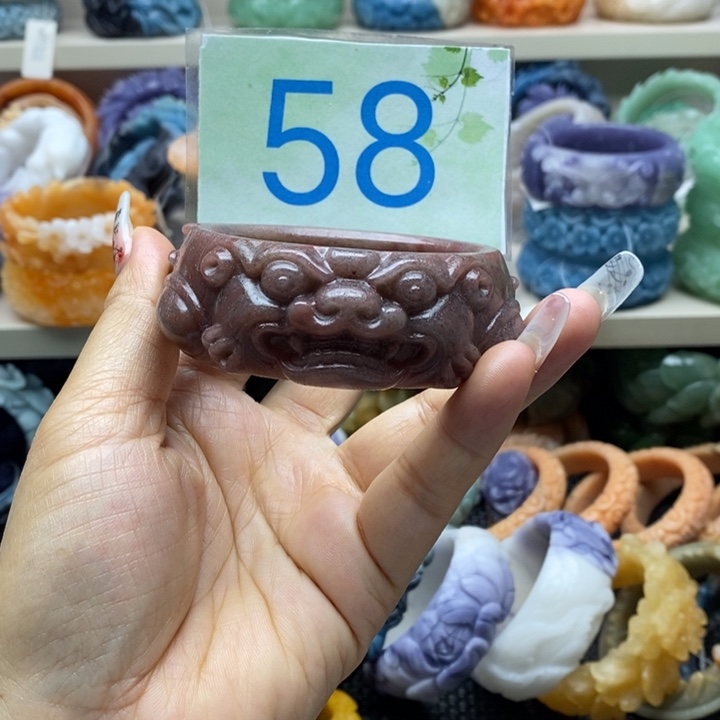 未镶嵌手镯石英岩玉