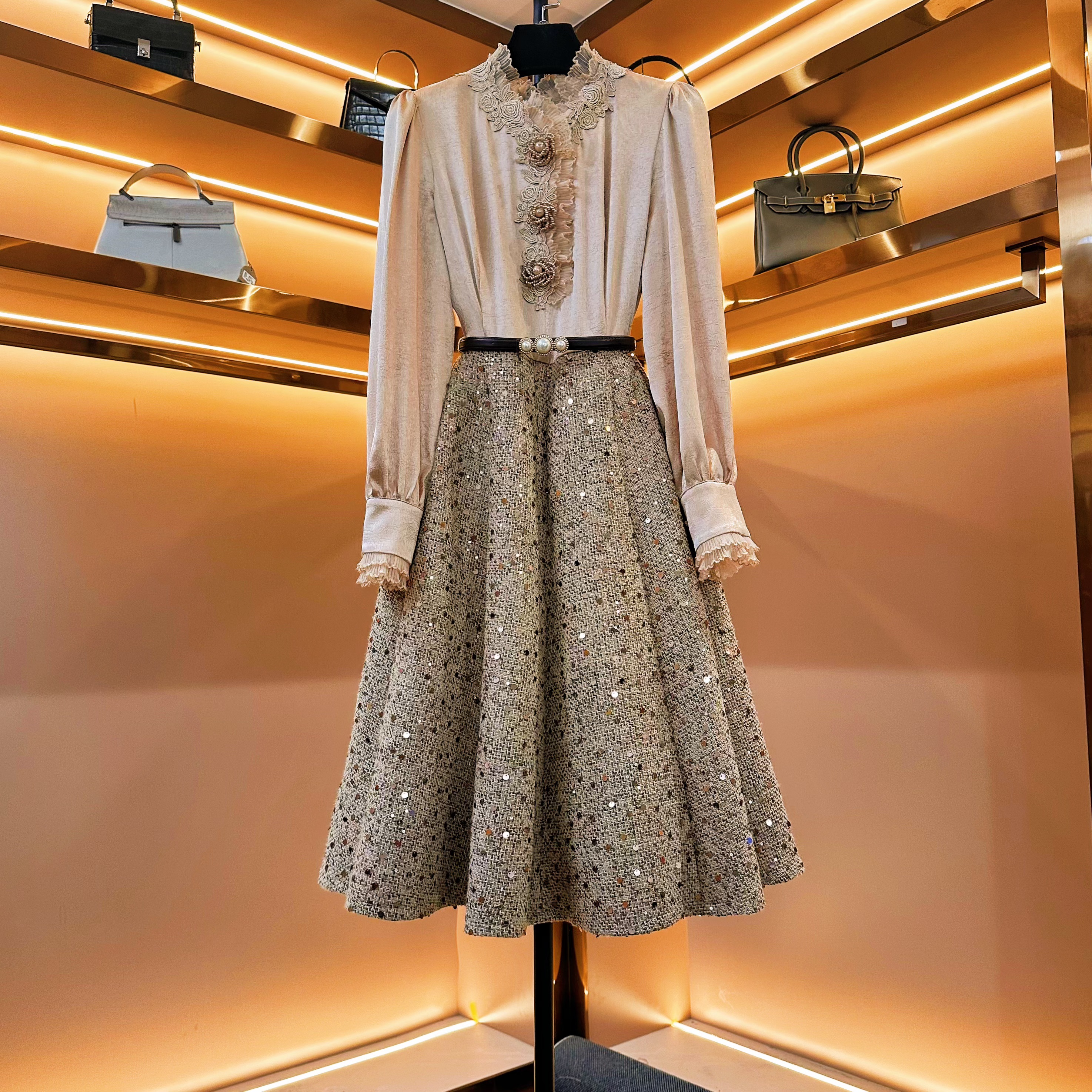 【香舍菲尔】88100-新款法式气质百搭显瘦轻奢修身连衣裙-佩佩