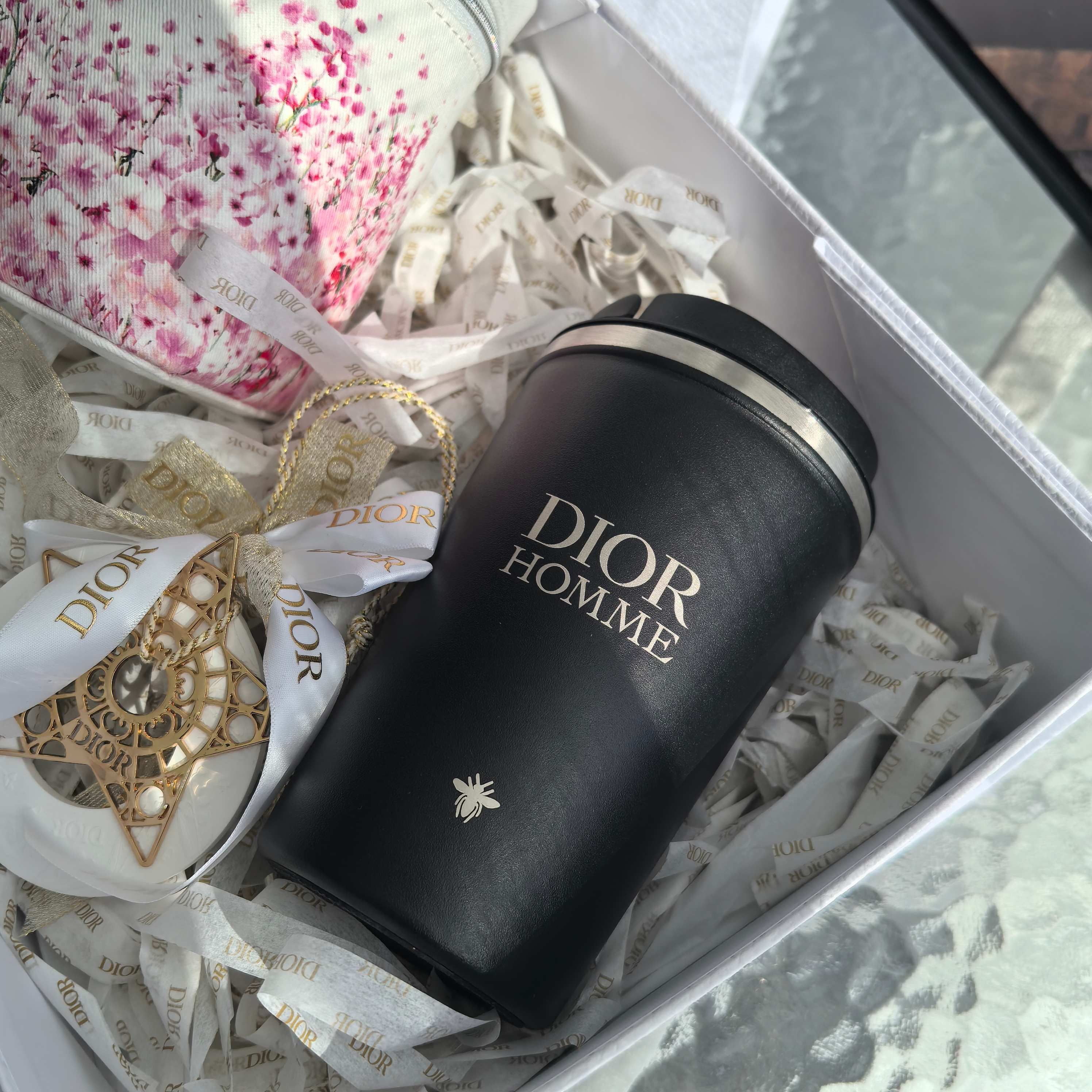 未使用 DIOR/迪奥 小蜜蜂保温杯三件套+樱花化妆包+车挂 165747