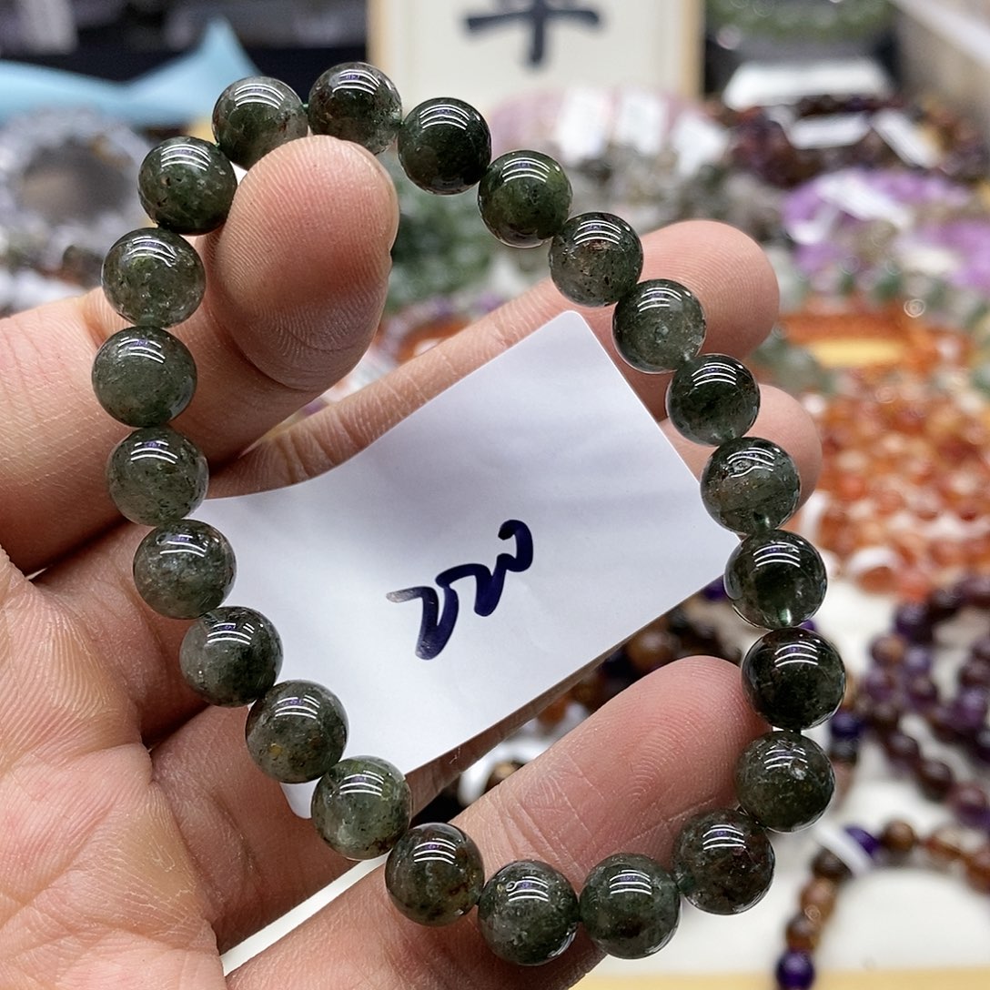 水晶手串未镶嵌天然