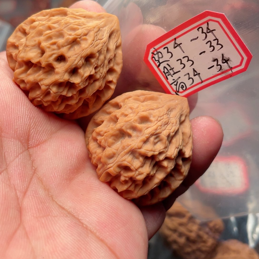 猴头核桃把件野生老树