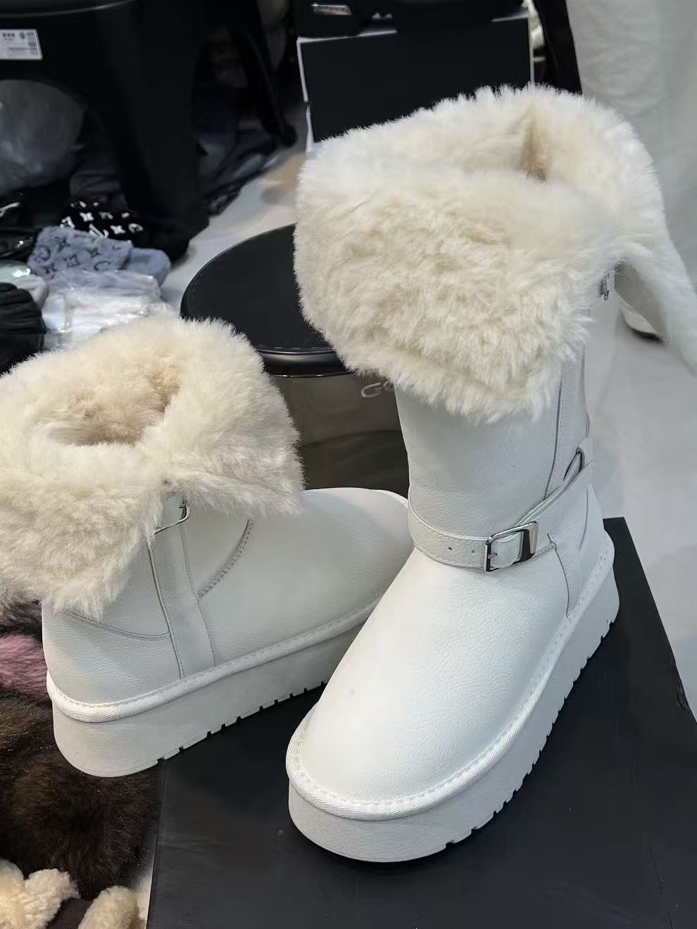 中筒时尚雪地靴皮扣显腿细雪地靴加厚休闲棉鞋保暖