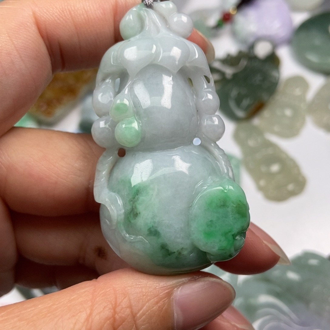 翡翠未镶嵌颈饰翡翠
